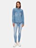 Lucinda Sli̇m Jean Shirt