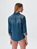 Lucinda Sli̇m Jean Shirt