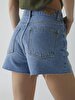 Lari Shorts