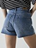 Lari Shorts