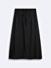 Basic Midi Black Skirt