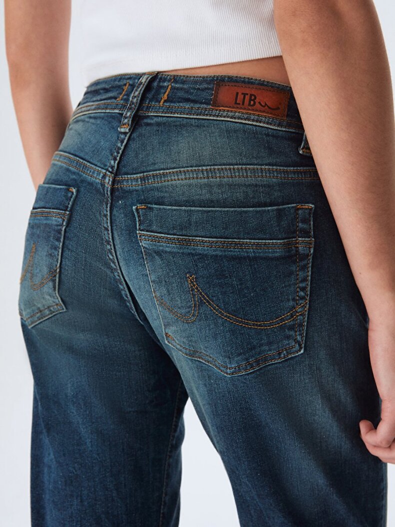 Valentine Hosen