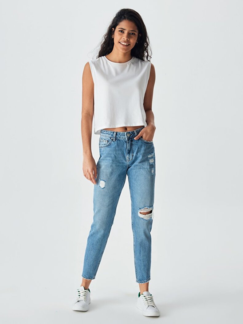 Eliana Boyfriend Hosen