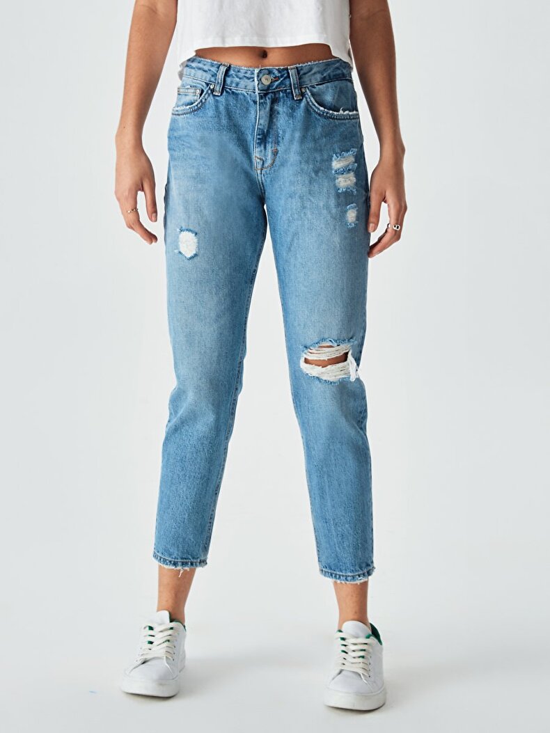 Eliana Boyfriend Hosen