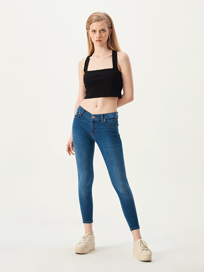 Lonia Super Skinny Jeans