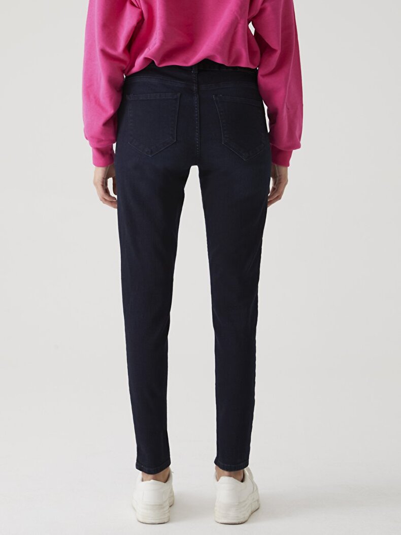 Nicole Orta Bel Jean Hosen