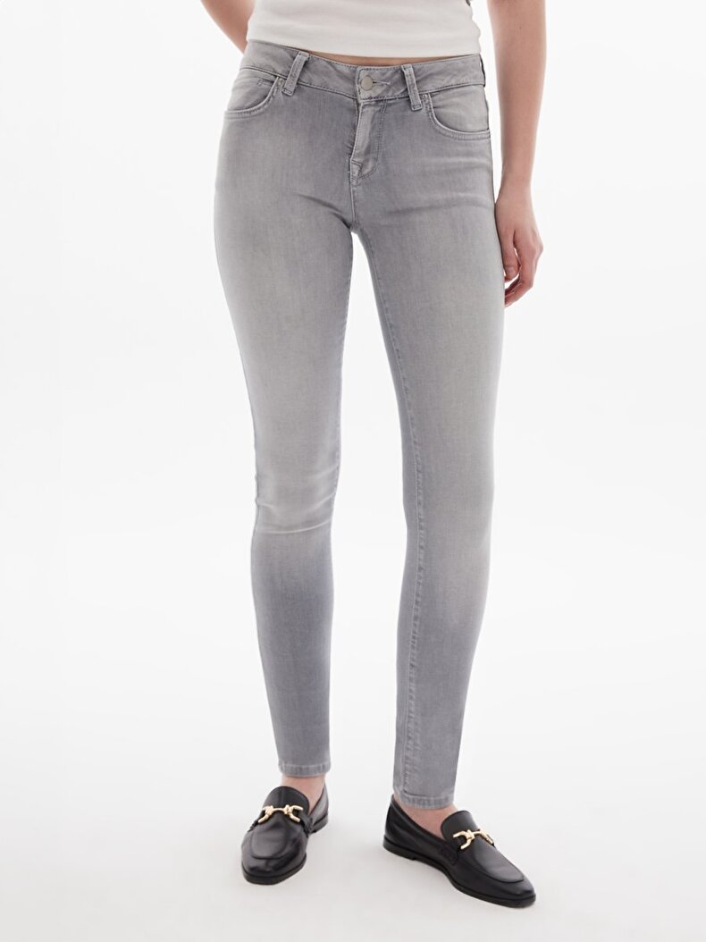 Nicole Orta Bel Jean Hosen