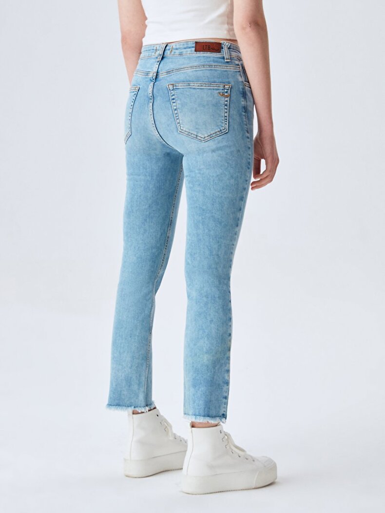 Lynda Cropped Flare Jeans