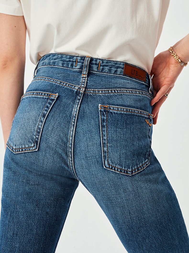 Pia High Waist Straight Cut Jeans Hosen