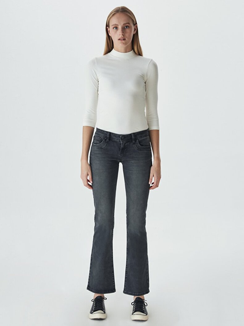 Valerie Low Waist Bootcut Jeans Hosen
