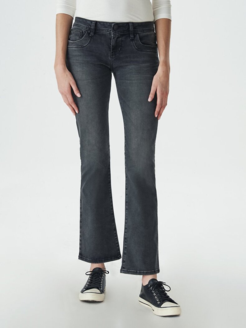 Valerie Low Waist Bootcut Jeans Hosen