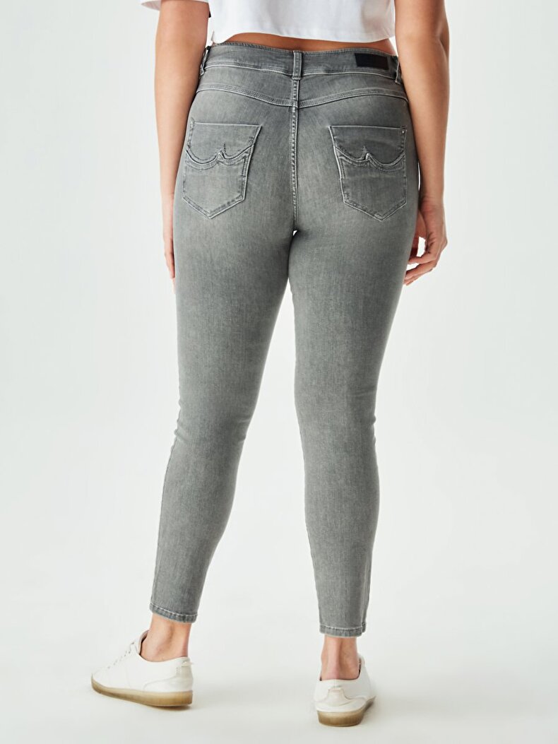 Rosella L Hosen