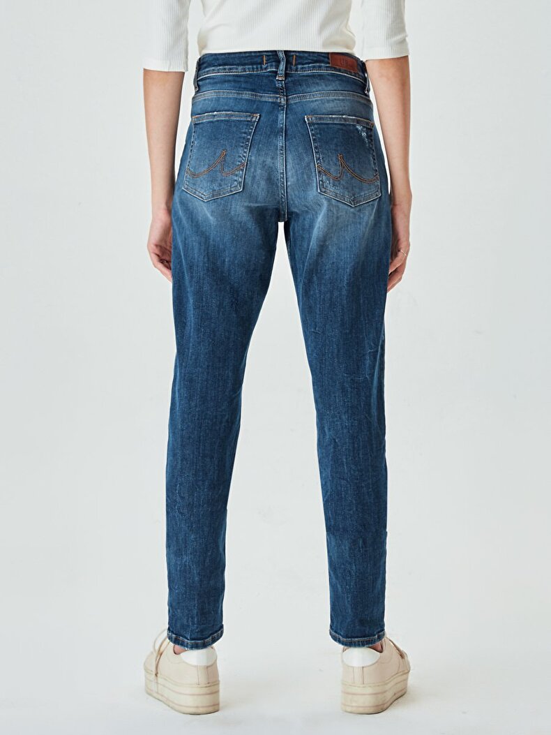 Mika C Broek