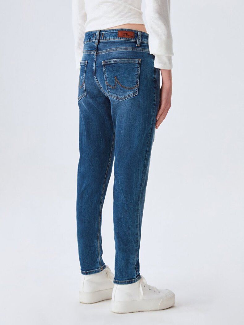 Mika C Broek