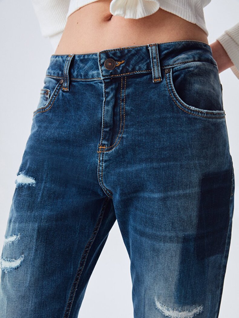 Mika C Broek