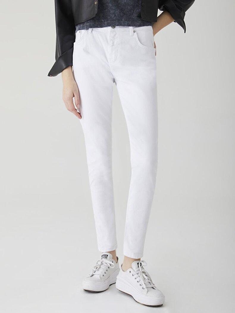 Mika C Broek