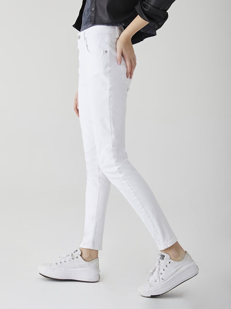 Mika C Broek