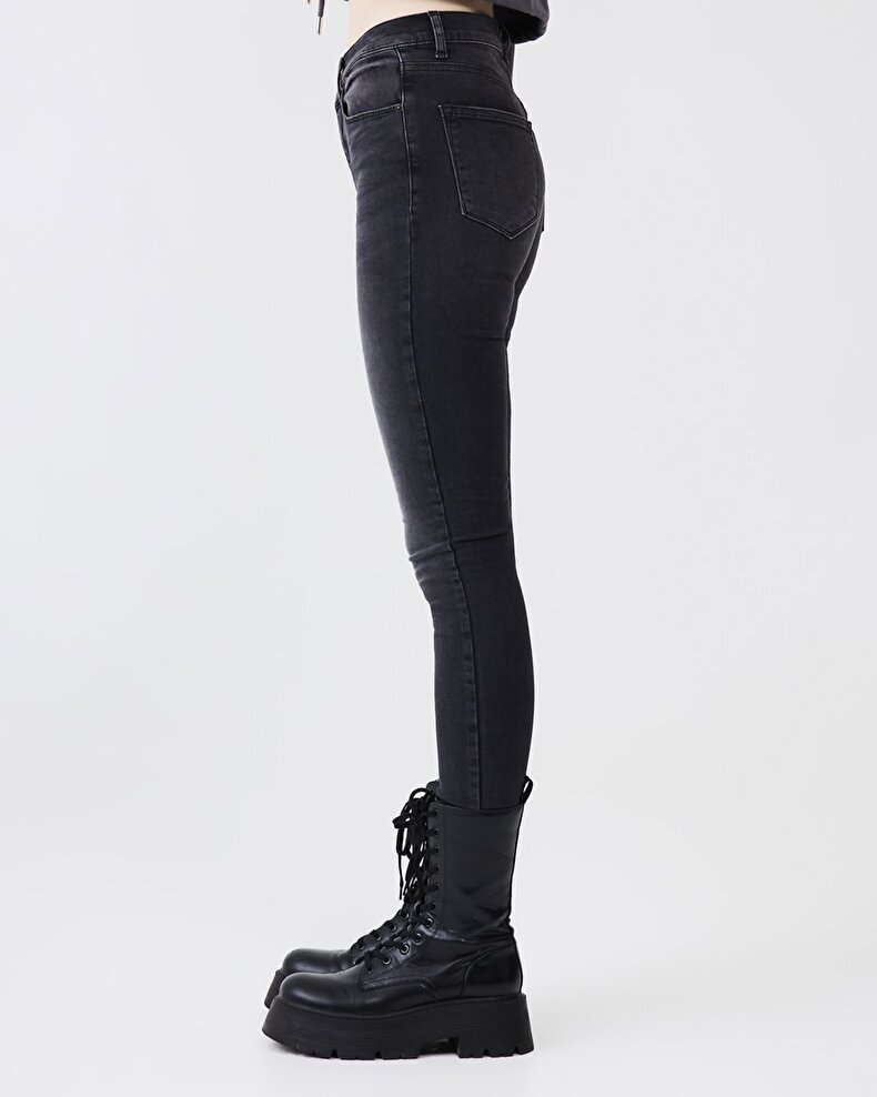 Amy X Hosen