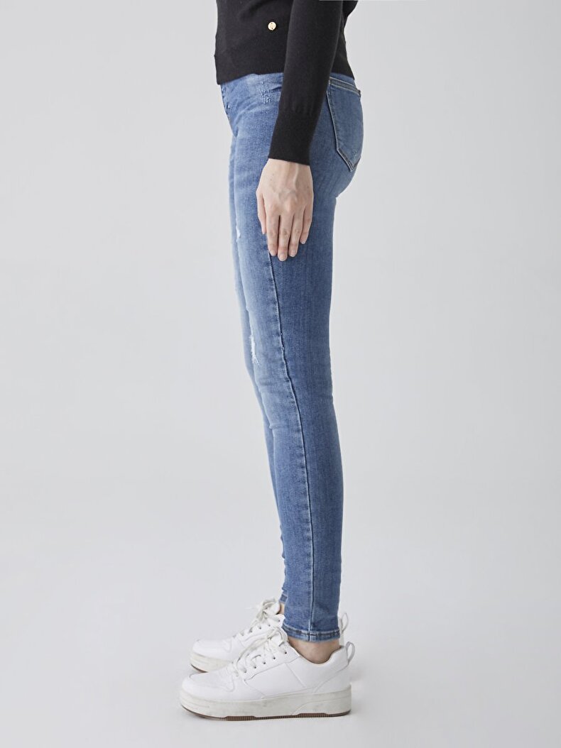 Amy X Hosen