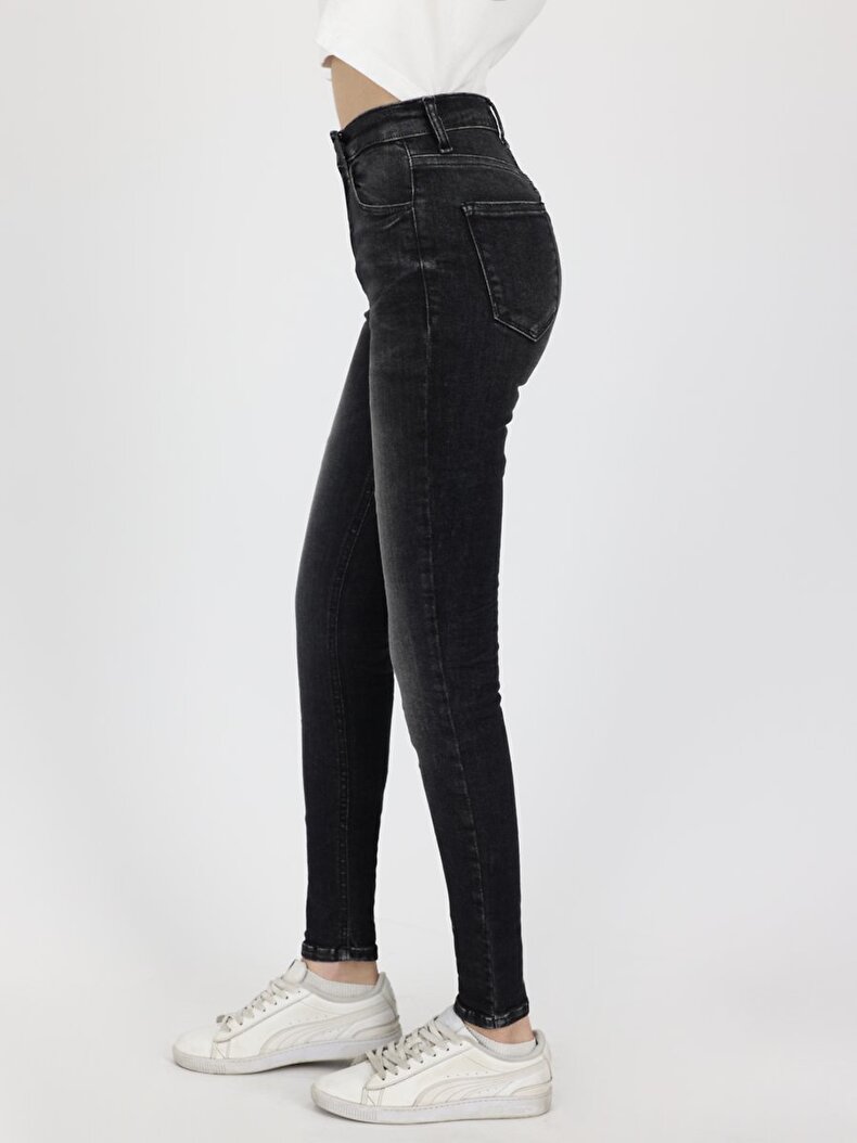 Amy X Hosen