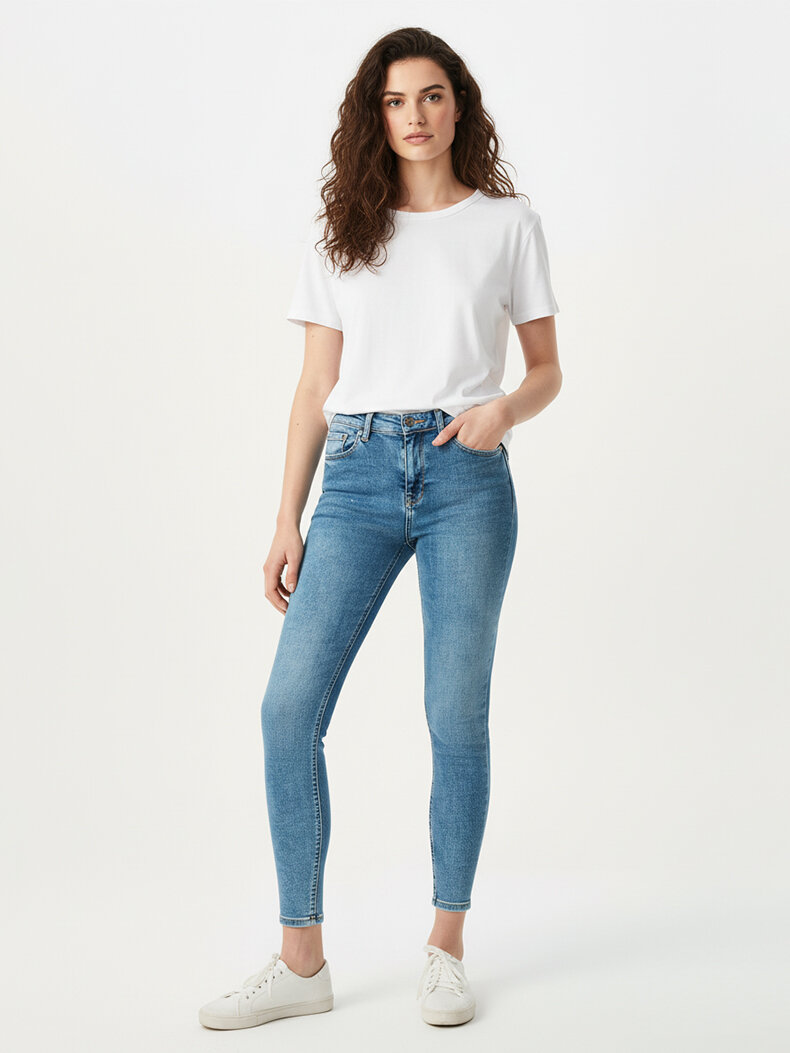 Marcella X Dar Paça Yüksek Bel Jean Pantolon Marcella X Dar Paça Yüksek Bel Jean Pantolon