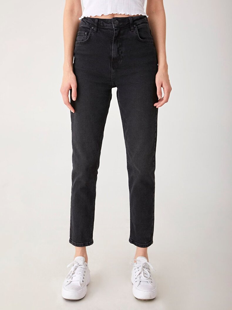Maggie X Mom Jeans Trousers