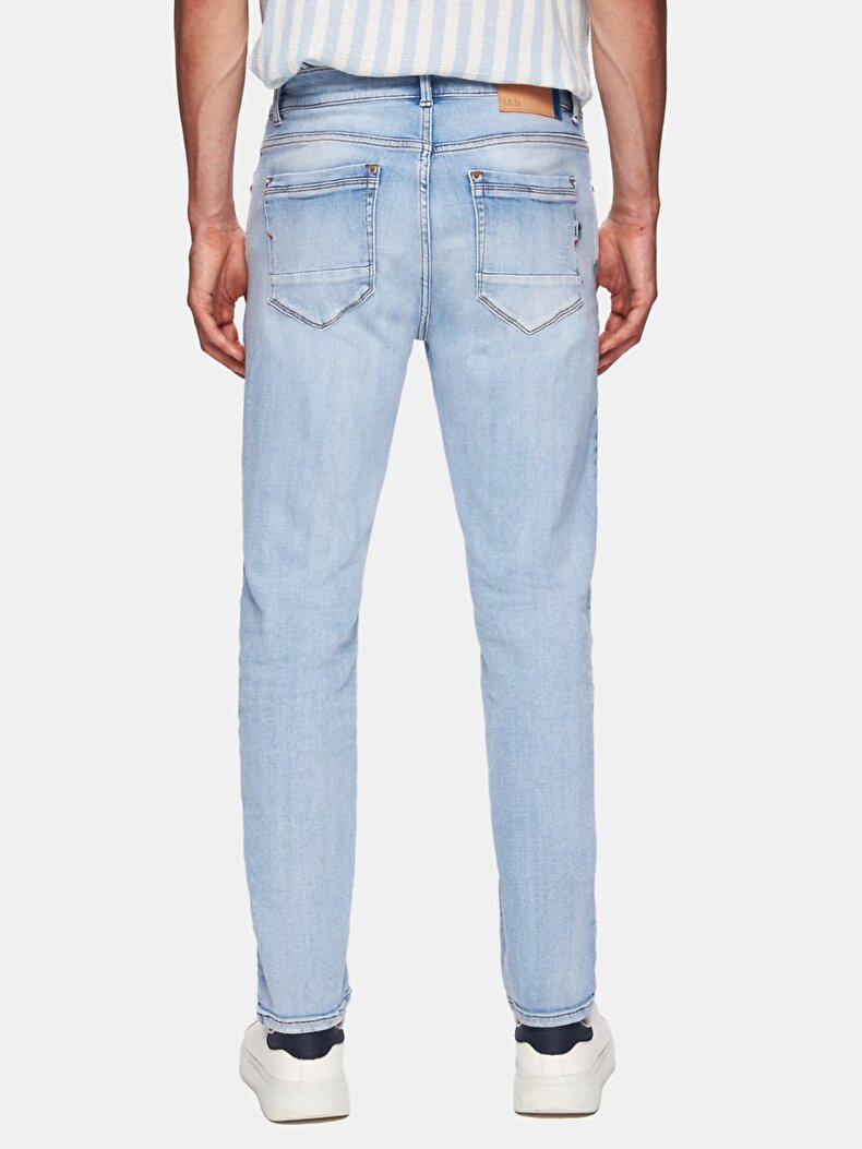 New Sawyer Y Tapered Leg Mid Waist Jean Trousers