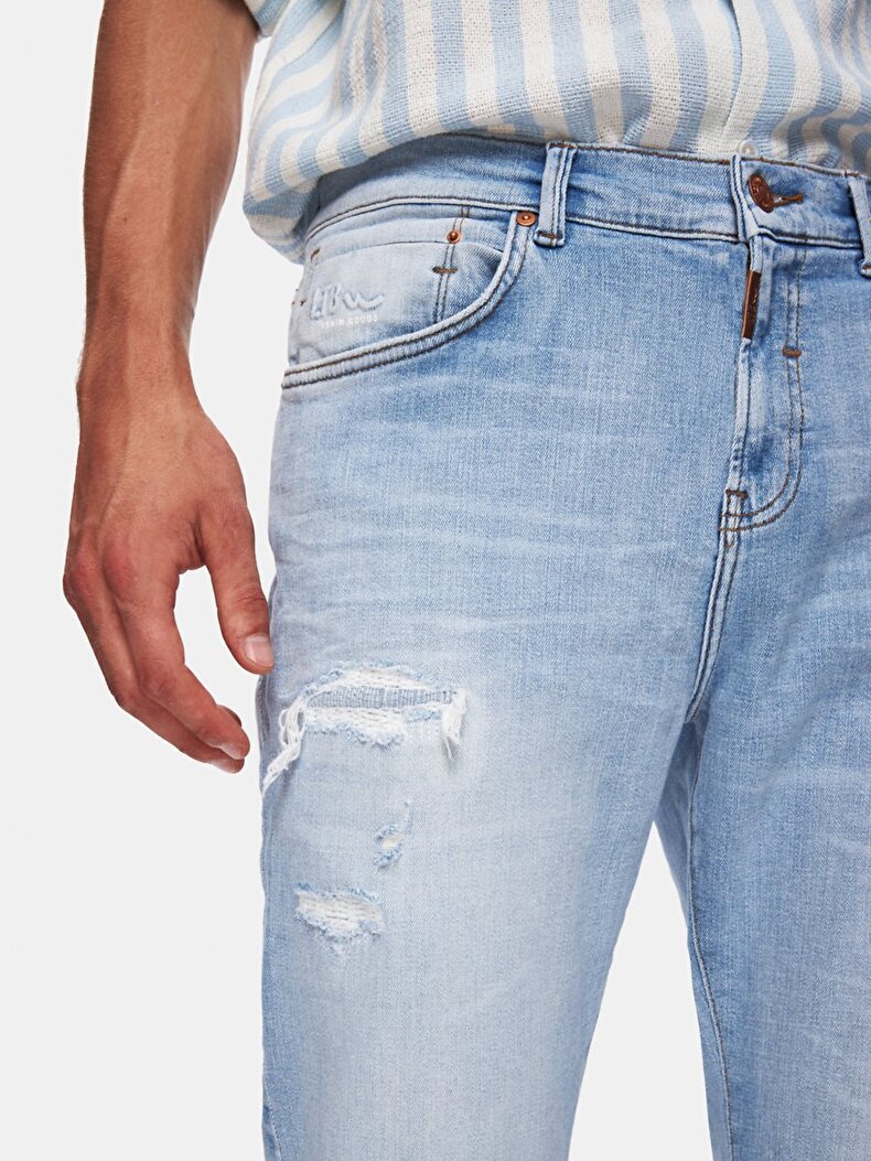 New Sawyer Y Tapered Leg Mid Waist Jean Trousers
