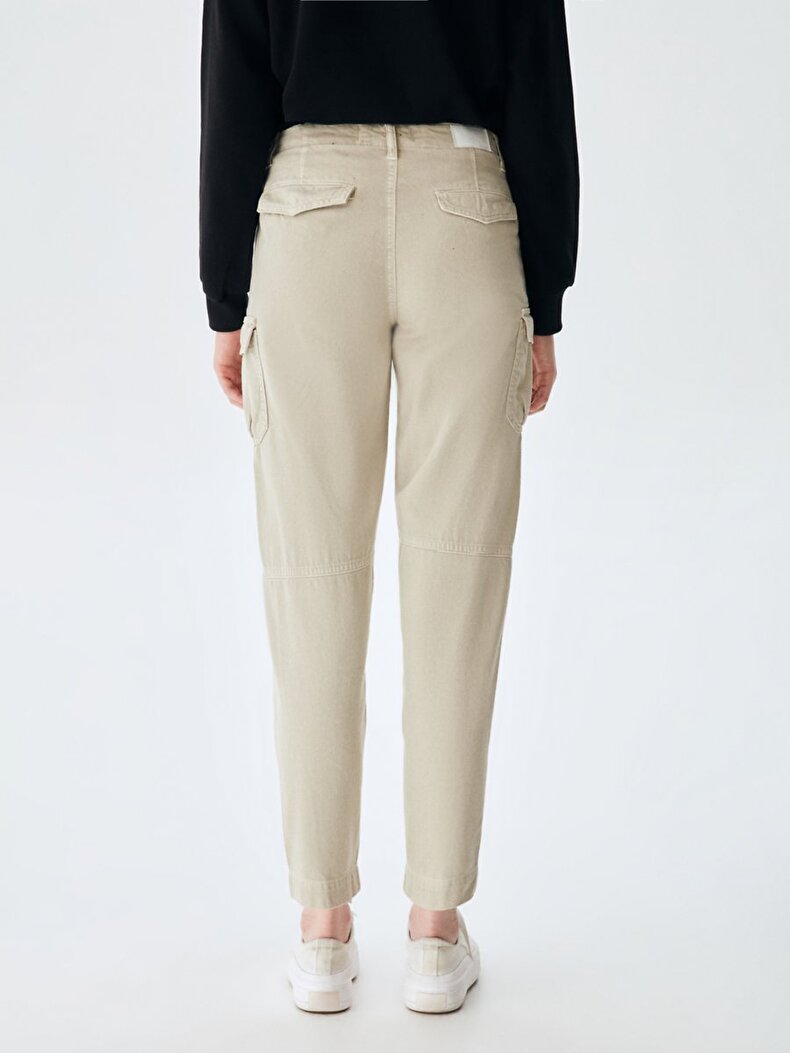 Liora Broek