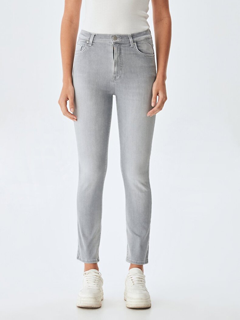 Nena B Broek