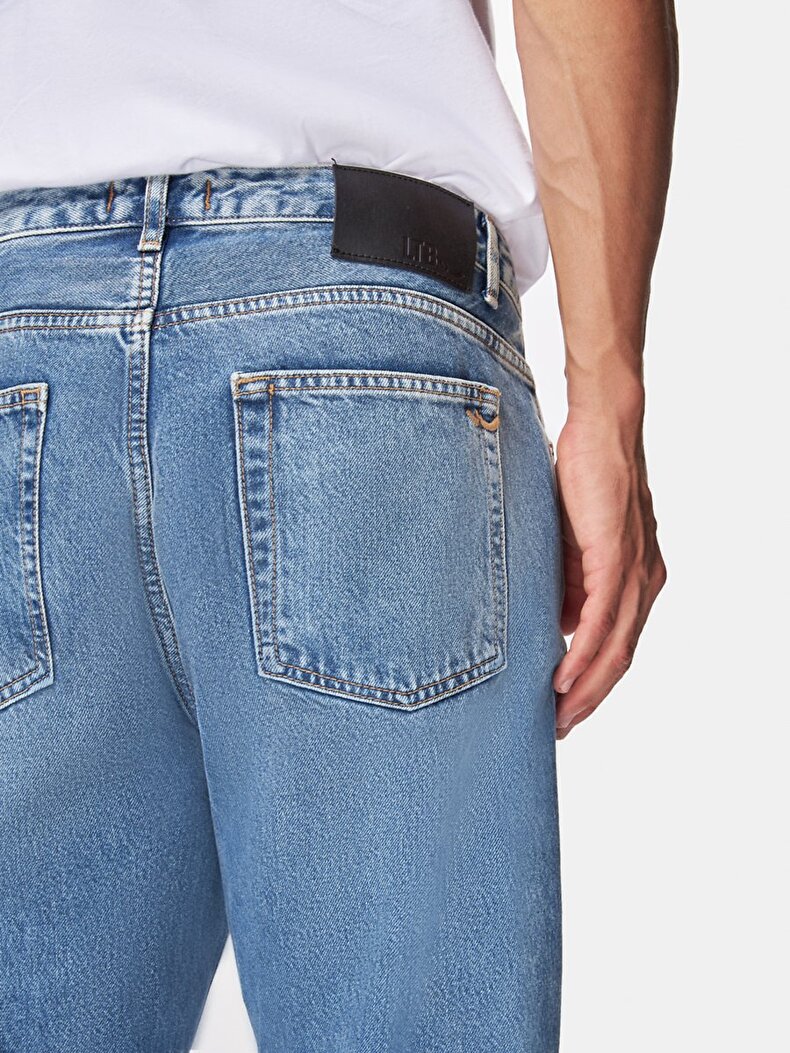 Cassey Rahat Kesim Jean Pantolon