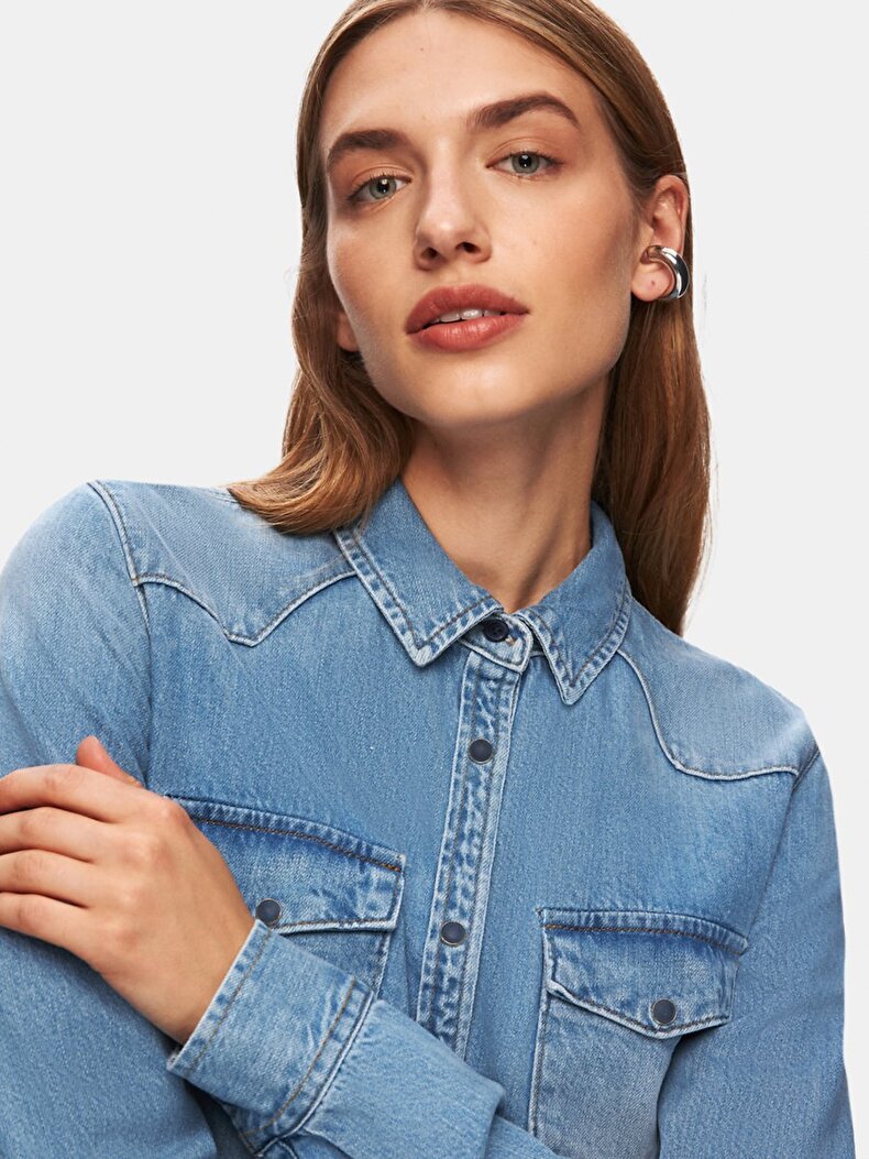 Lucinda Sli̇m Jean Shirt