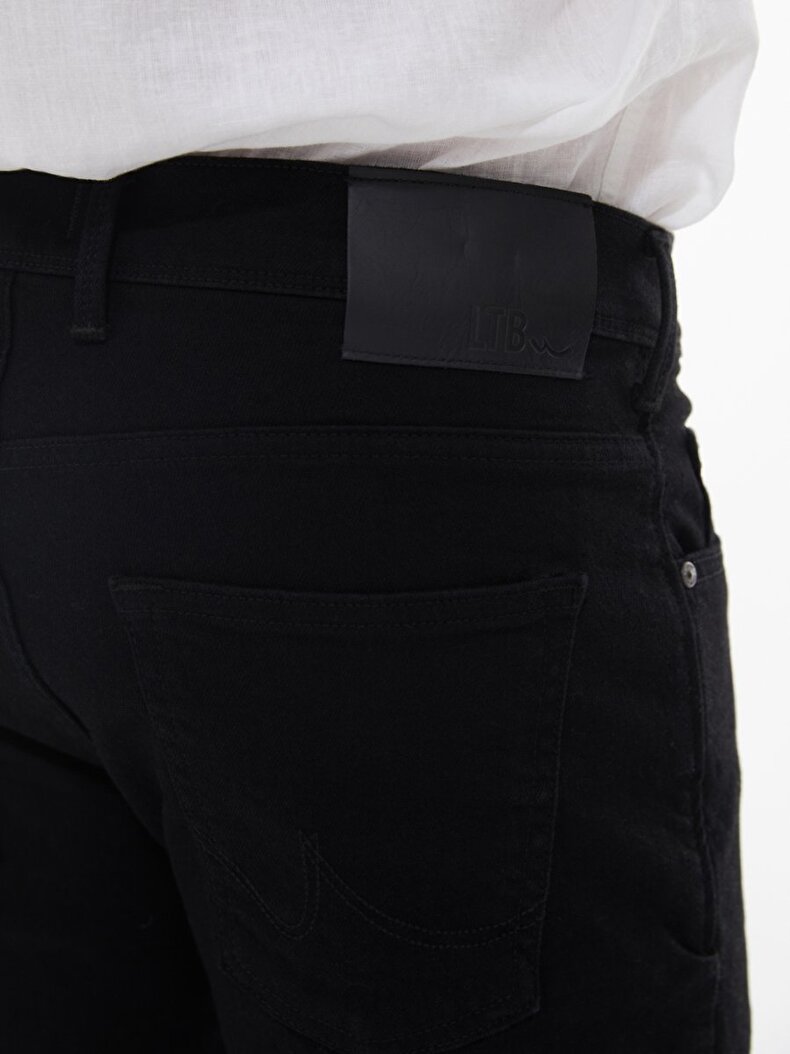 Elrond Dar Kesim Jean Bermuda