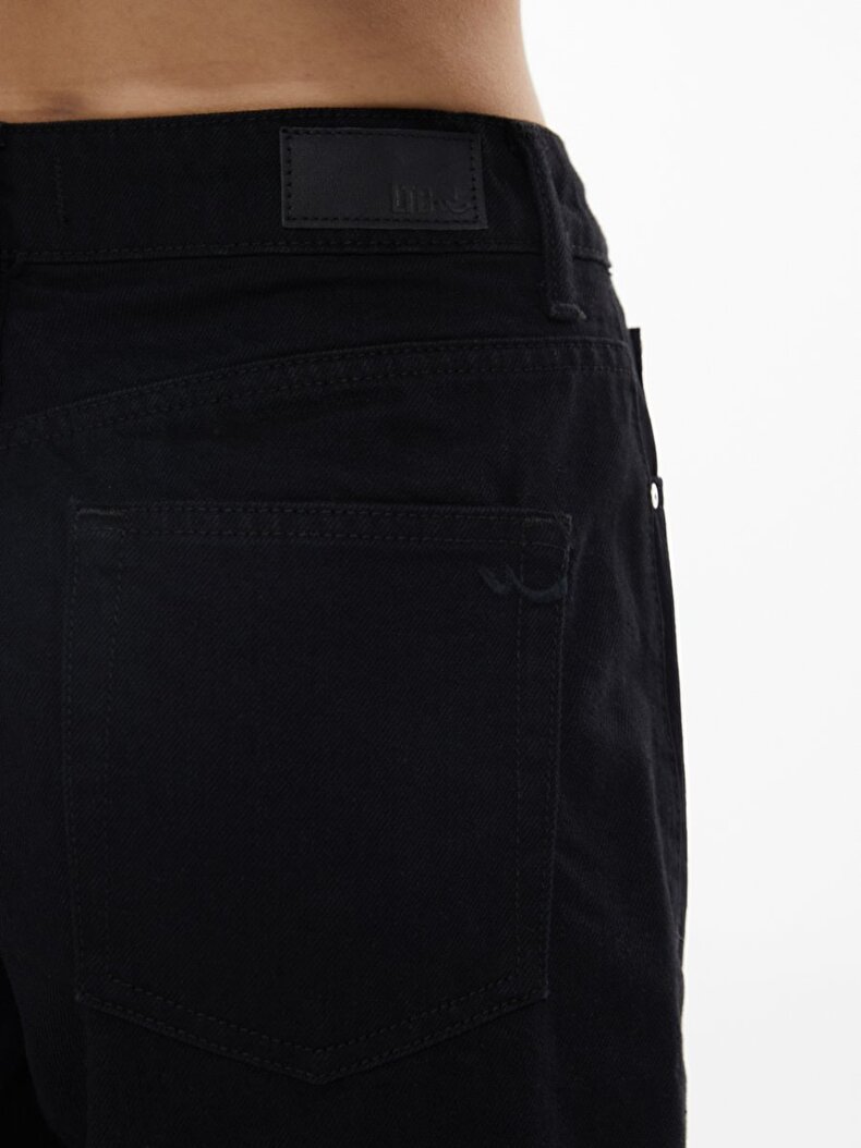 Lizzie Regular Jean Shorts