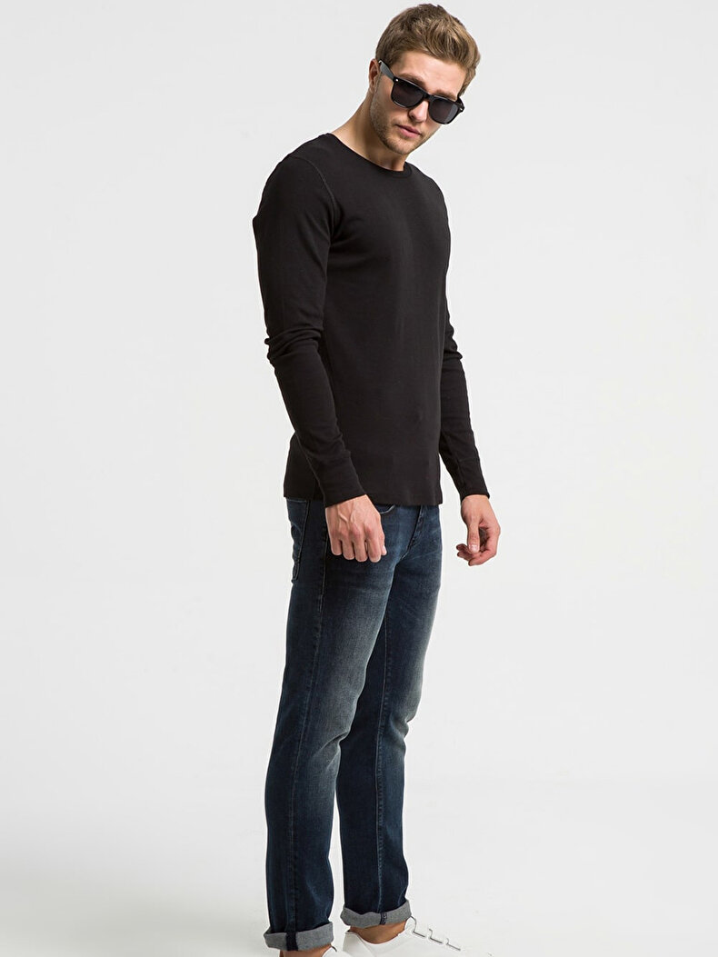 Round Collar Black Sweatshirt