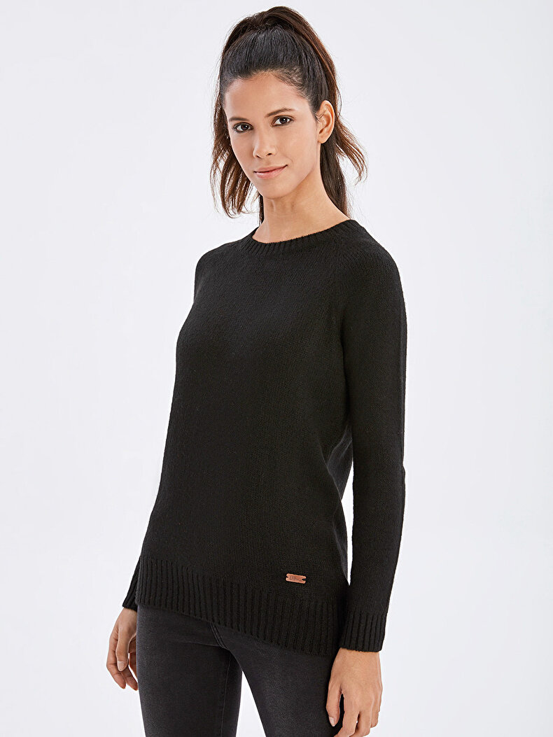 Round Collar Long Sleeve Black