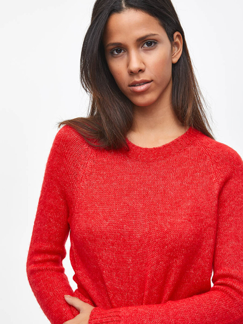 Round Collar Long Sleeve Red