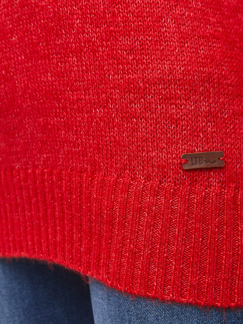 Round Collar Long Sleeve Red