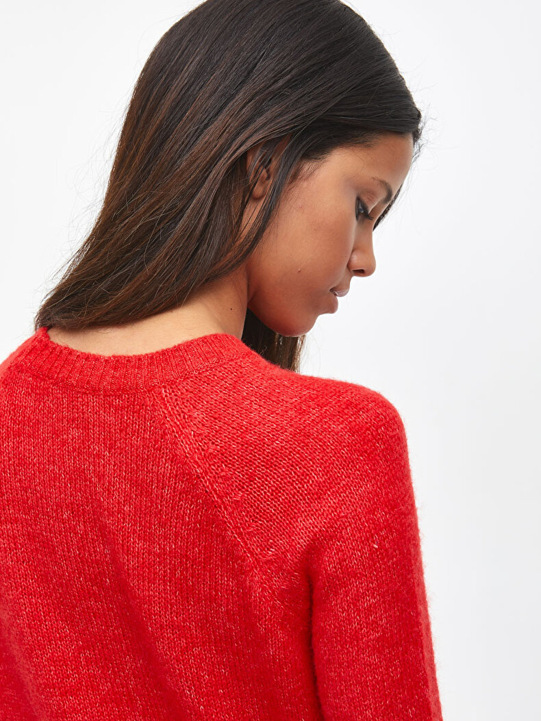 Round Collar Long Sleeve Red