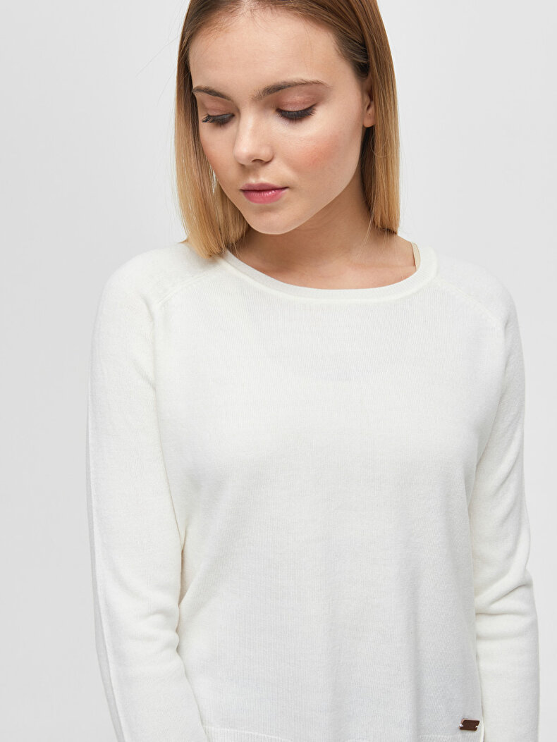 Thin Beige Pullover