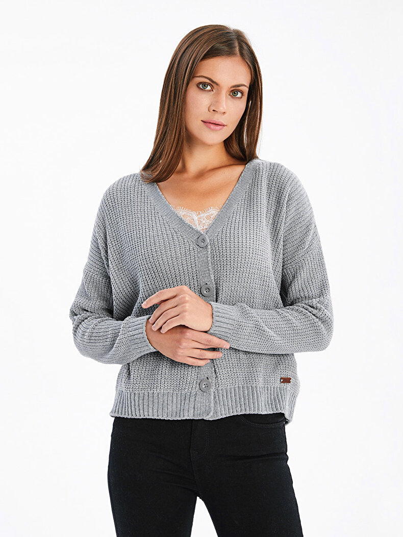 GRAU STRICKJACKE 