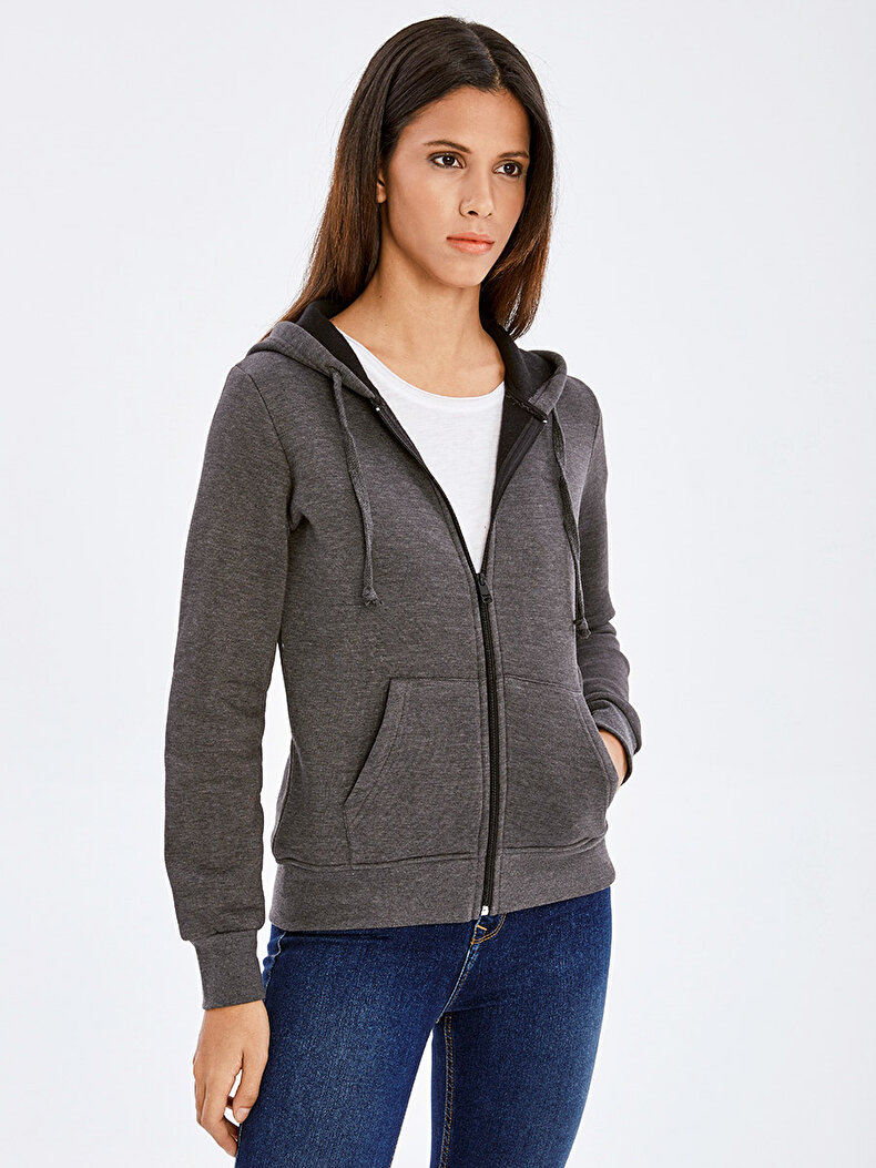 GRAU STRICKJACKE 