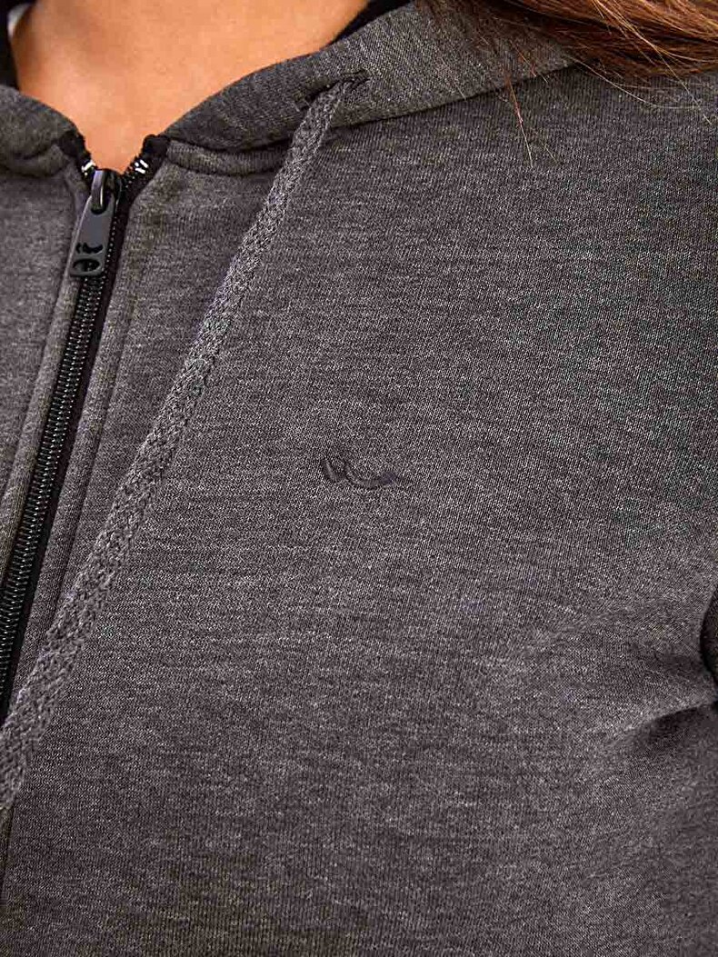 GRAU STRICKJACKE 