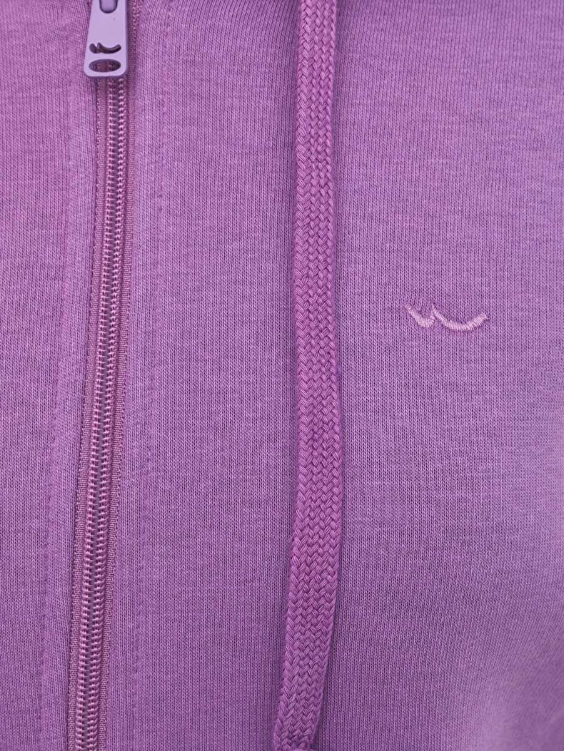 LILA STRICKJACKE 