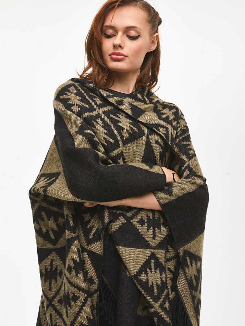 Schwarz Poncho