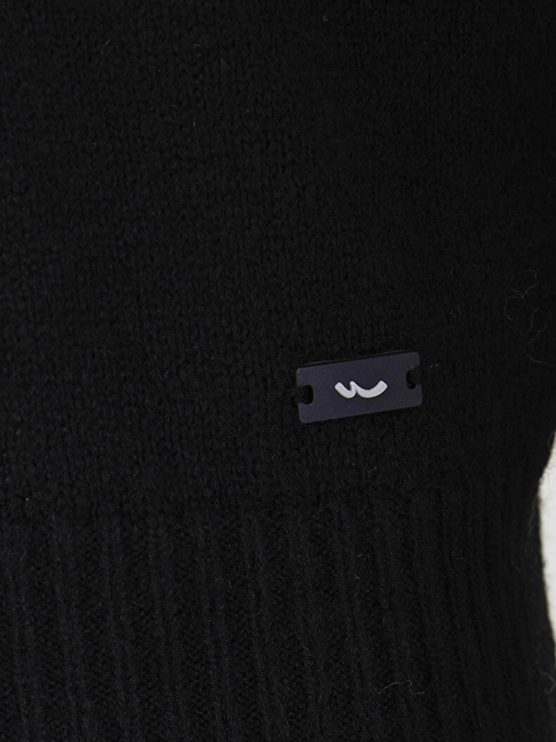 Schwarz Pullover