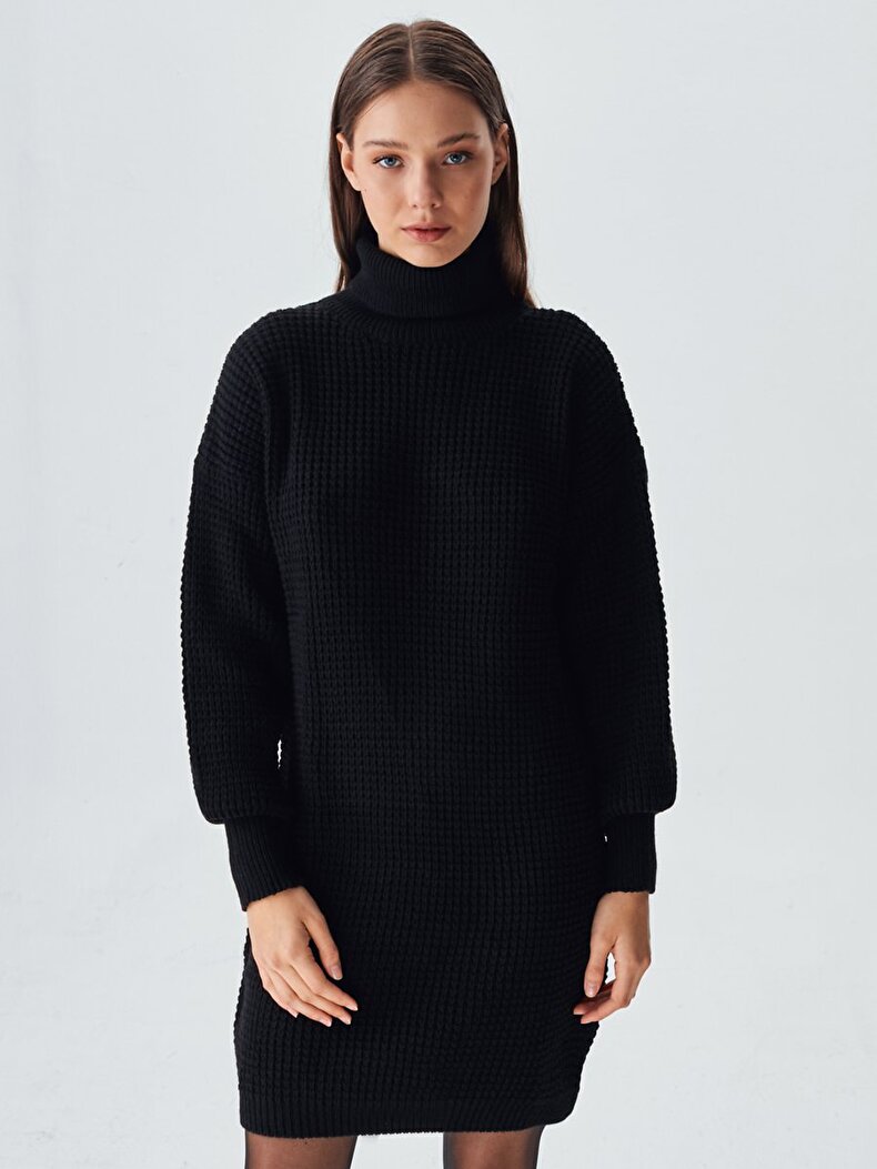 Turtle Neck Schwarz Klei̇d