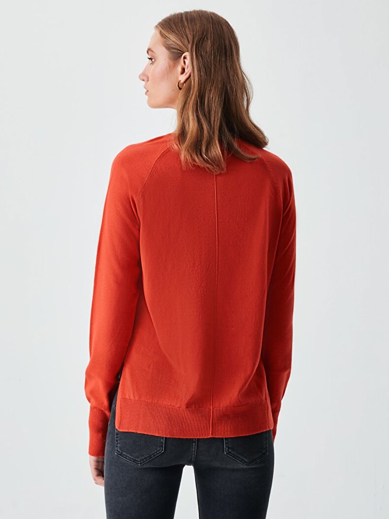 Thin Red Pullover