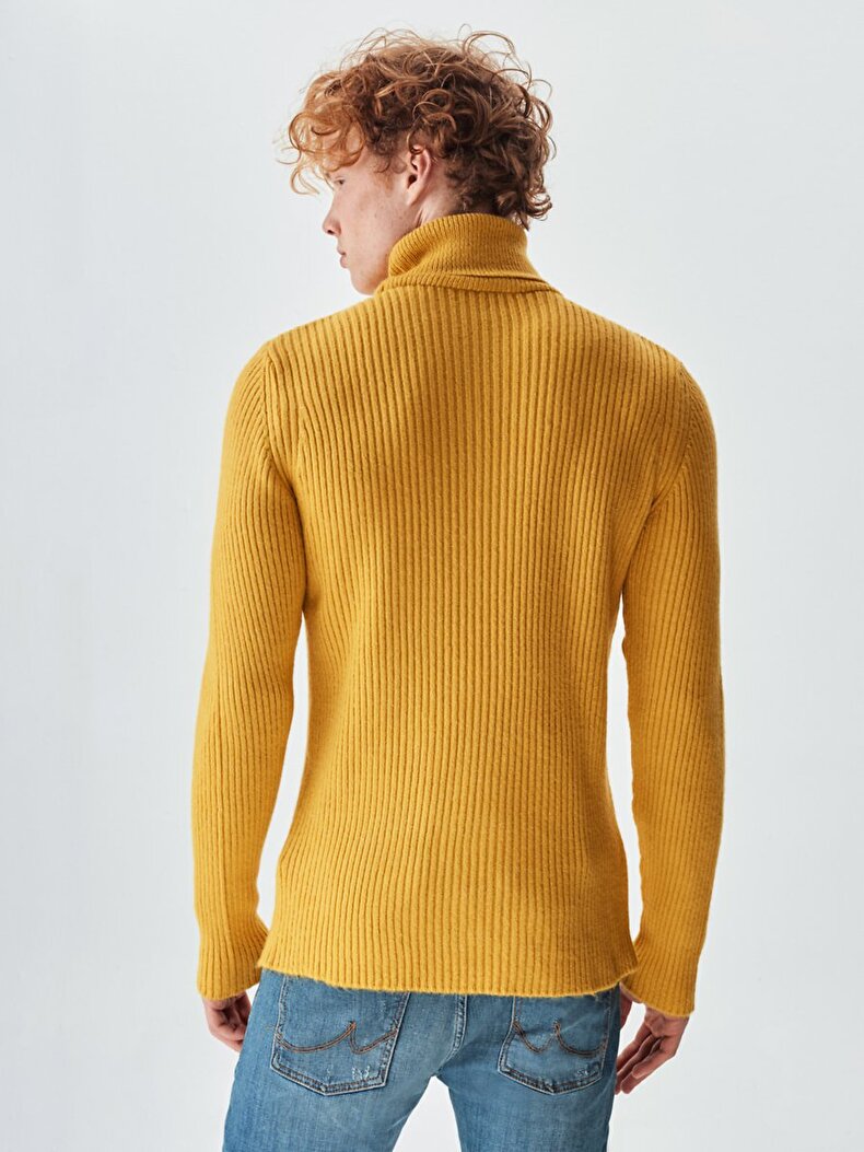 Ribbed Turtle Neck Yellow Pullover