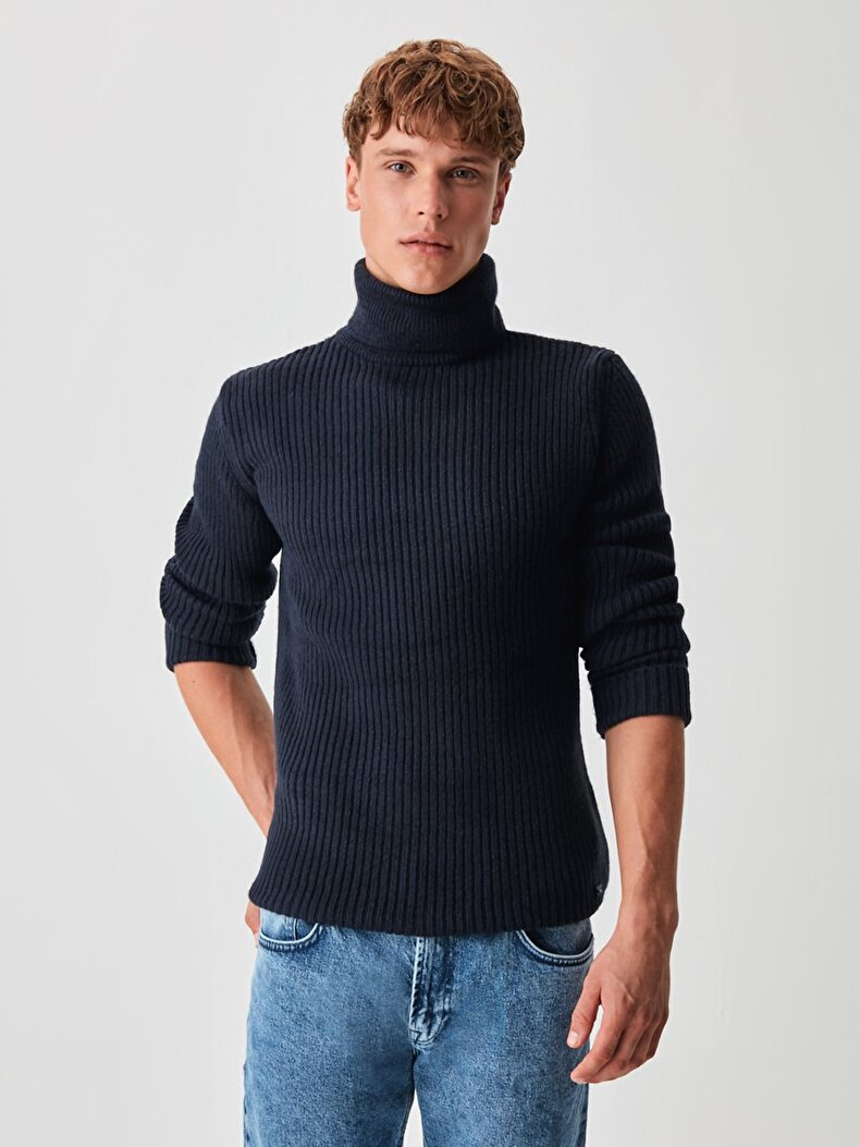 Ribbed Turtle Neck Navy Pullover
